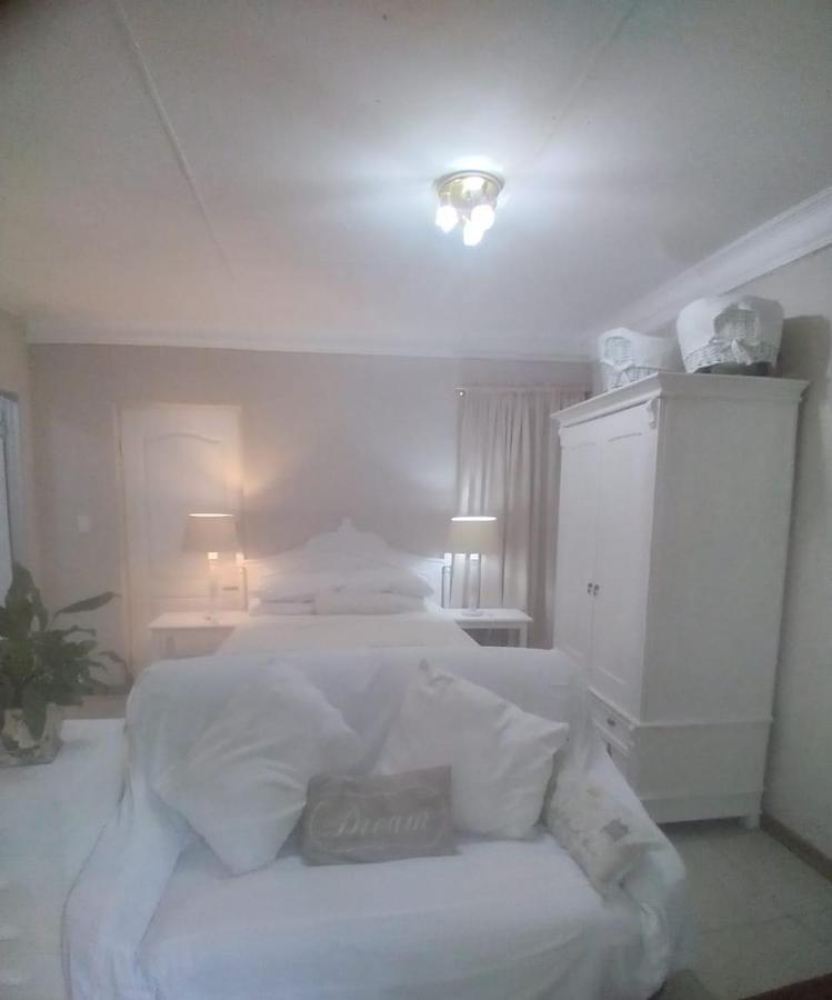 Amethyst Suites Springs  Exteriér fotografie